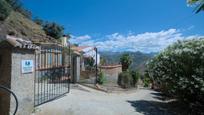 Vista exterior de Casa o xalet en venda en Sayalonga amb Jardí privat, Terrassa i Piscina