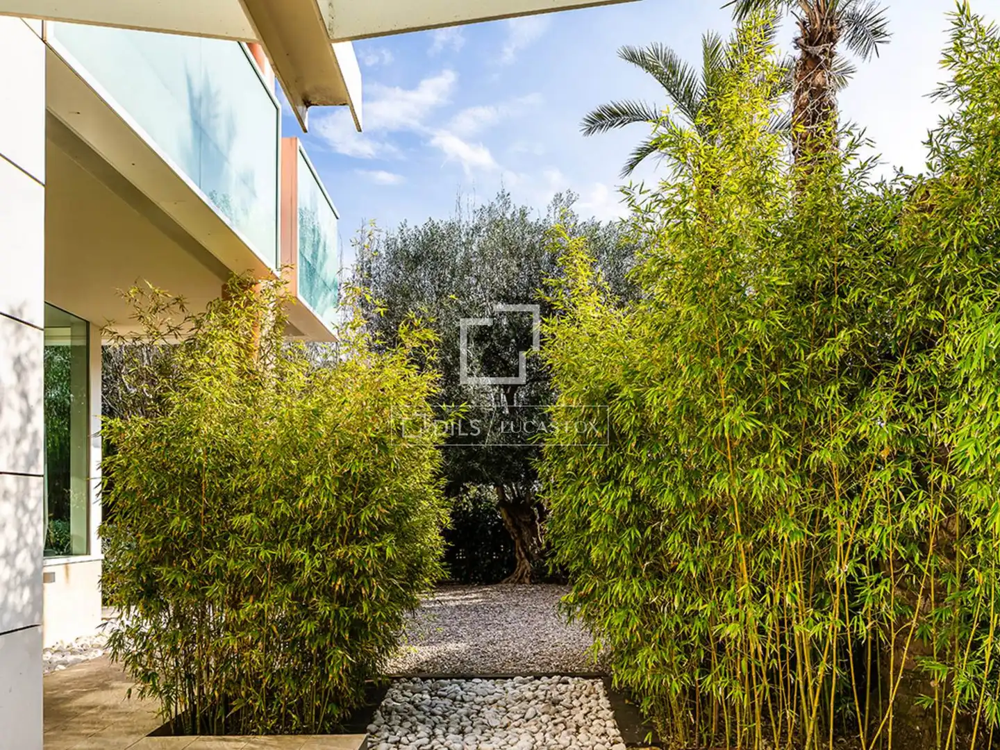Jardí de Casa o xalet en venda en Barcelona amb Aire condicionat, Calefacció i Jardí privat