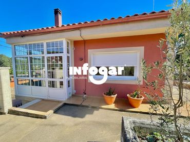Casa amb jardí en venda a Estrada de Martín