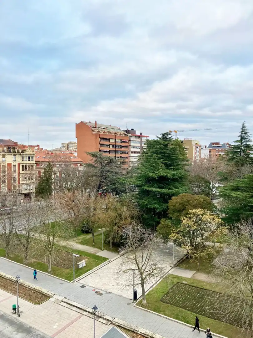 Piso con ascensor en venta en Campo de la Juventud