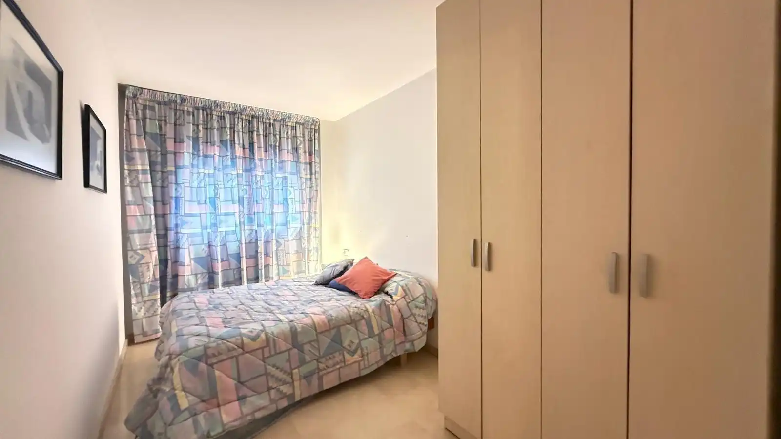 Dormitori de Pis en venda en Badalona amb Aire condicionat, Calefacció i Terrassa
