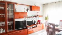 Living room of Flat for sale in Girona Capital  with Air Conditioner, Heating and Terrace