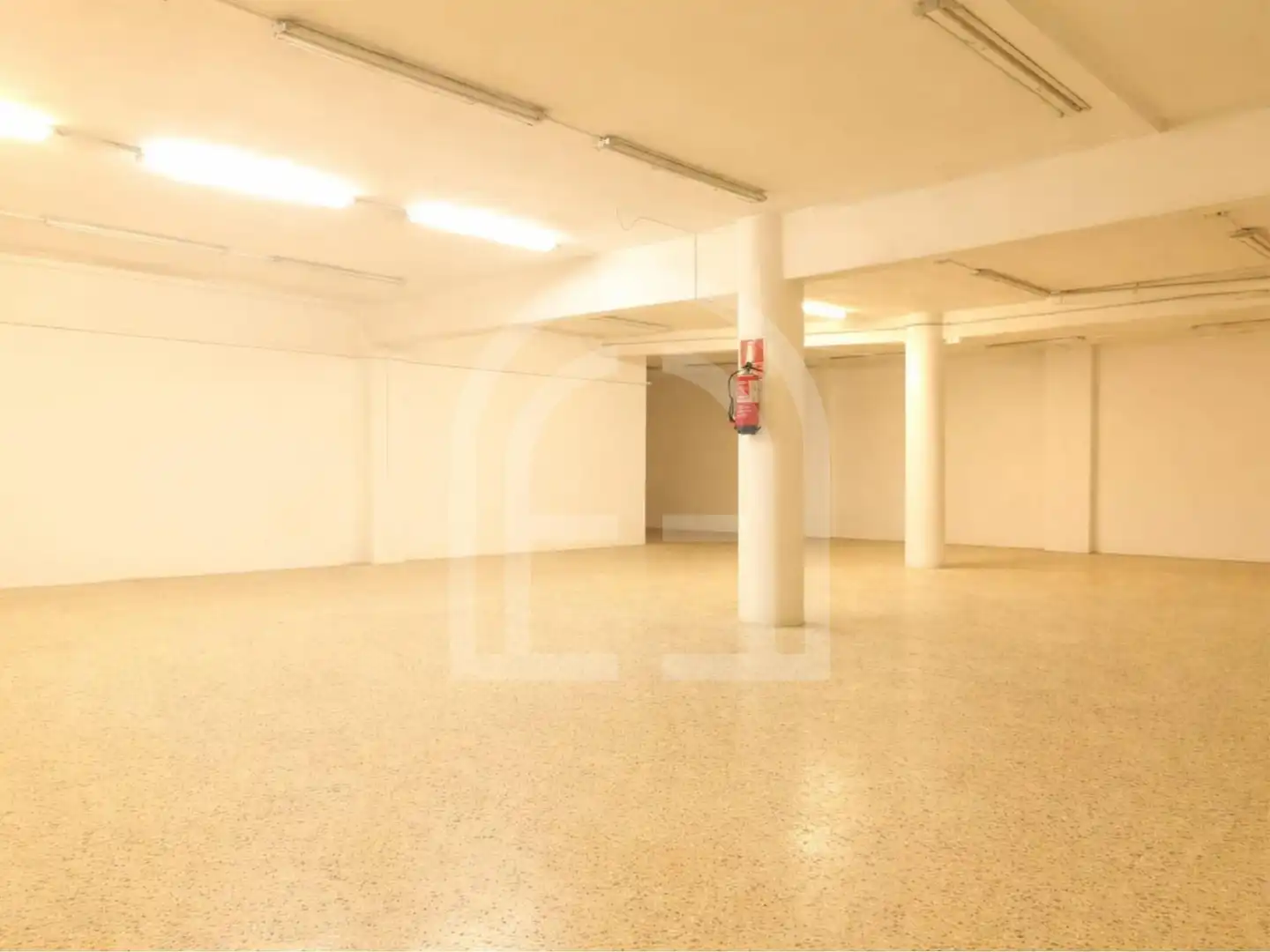 Gewerbefläche zum Verkauf in Carrer ANSELM CLAVE