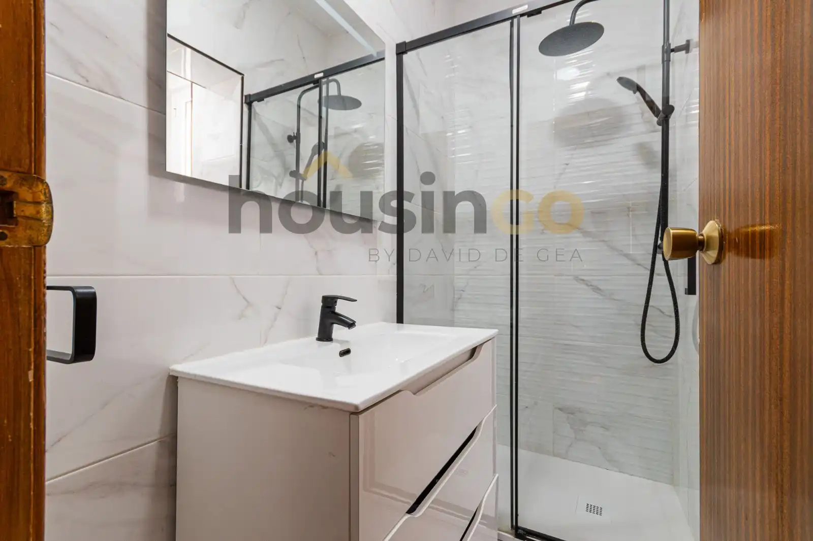 Baño de Piso de alquiler en Madrid con Aire acondicionado, Calefacción y Parquet