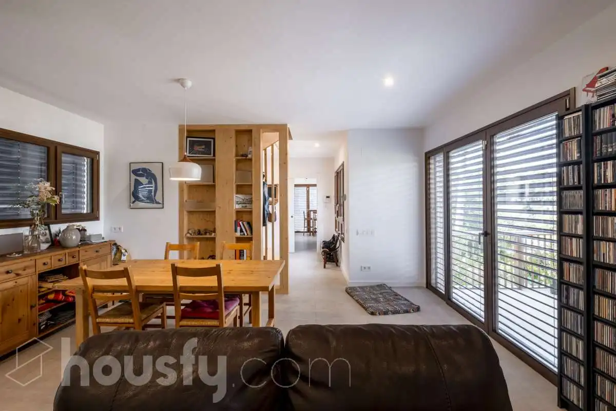Sala de estar de Casa o chalet en venta en Sant Cugat del Vallès con Aire acondicionado, Jardín privado y Terraza