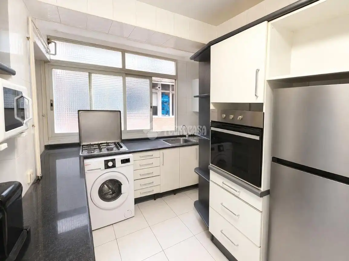 Kitchen of Flat for sale in Alcalá de Henares  with Air Conditioner and Storage room