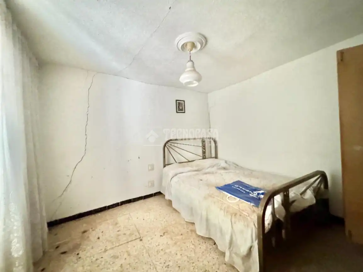 Dormitori de Casa adosada en venda en Tórtola de Henares amb Calefacció