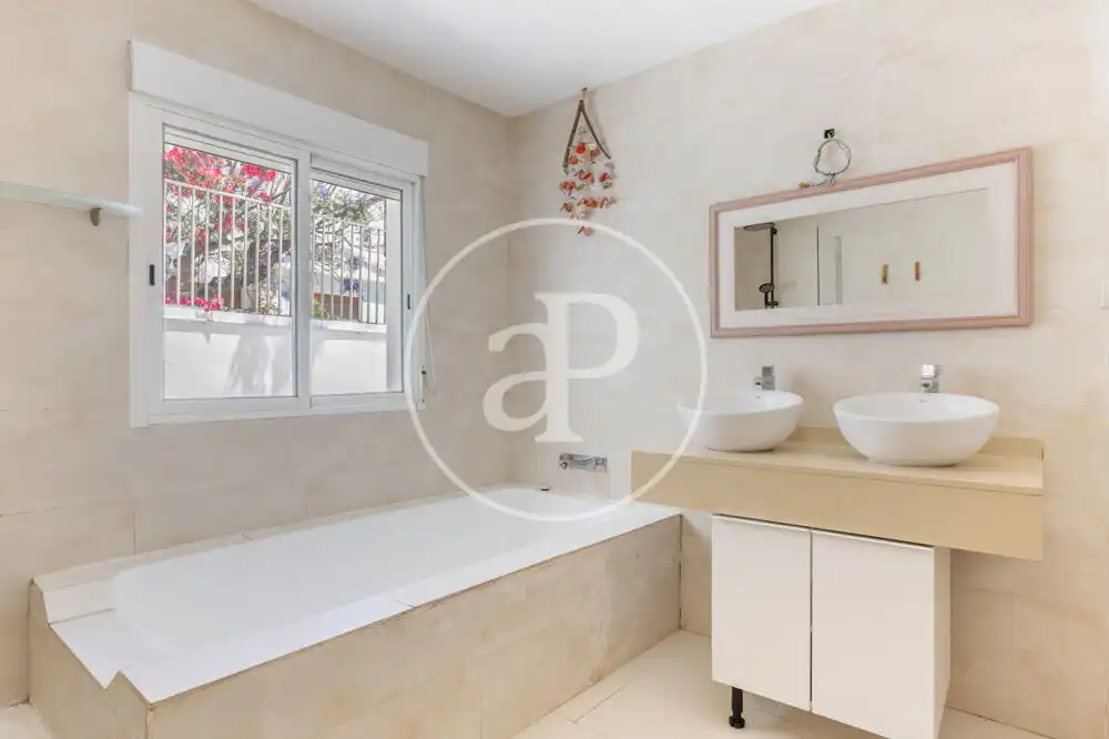 Bathroom of Houses for sale in Alcalà de Xivert  with Air Conditioner, Heating and Terrace
