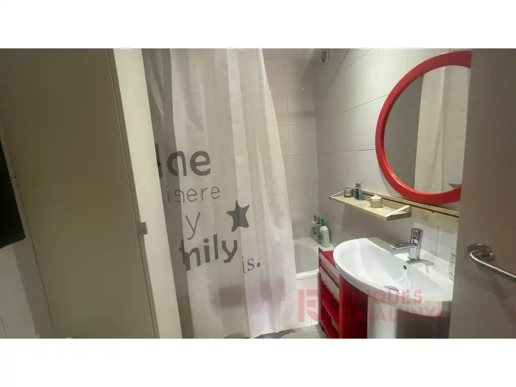 Badezimmer von Wohnung zum Verkauf in Bescanó