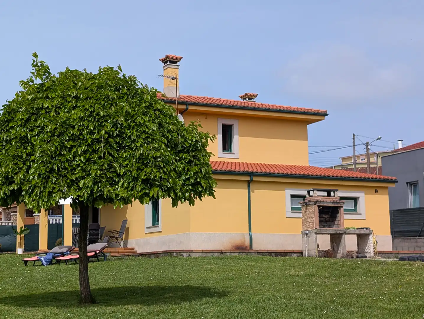 Vista exterior de Casa o chalet en venta en Neda con Calefacción y Amueblado