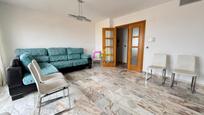 Living room of Flat to rent in Badajoz Capital  with Air Conditioner, Heating and Parquet flooring