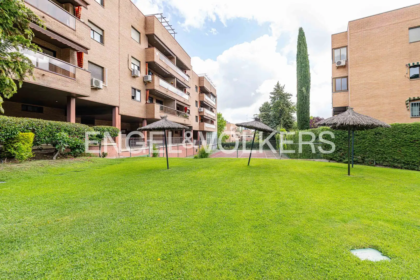Vista exterior de Piso en venta en Pozuelo de Alarcón con Aire acondicionado, Calefacción y Parquet