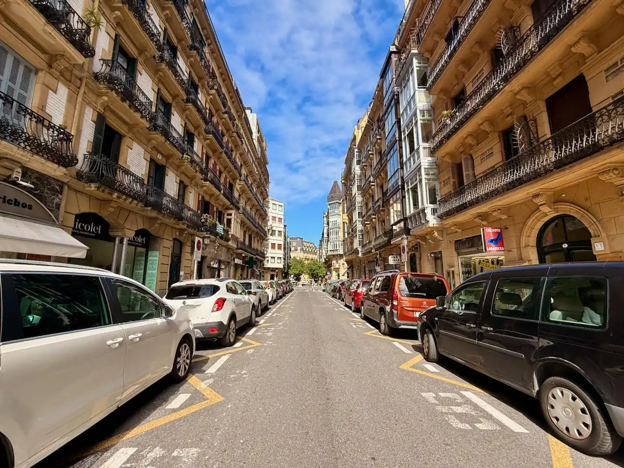 Vista exterior de Local en venda en Donostia - San Sebastián 