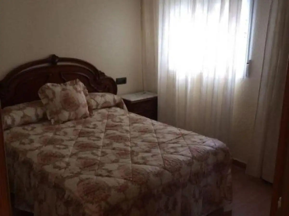 Pis de lloguer a doctor juan reyes, La Zarzuela - San José - Belén