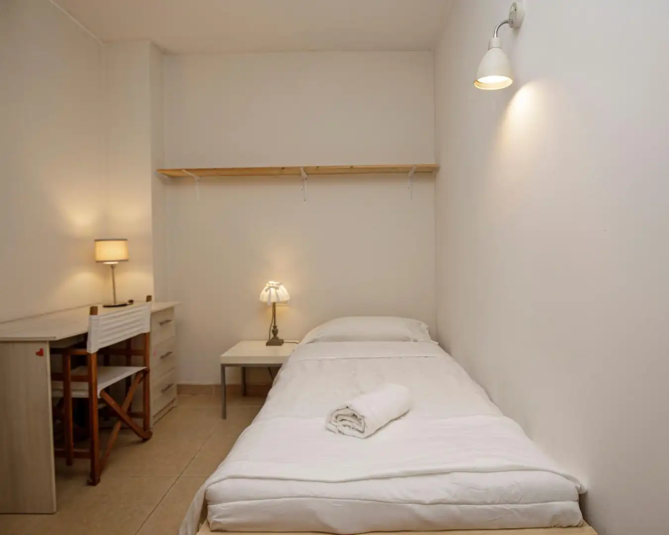 Schlafzimmer von Wohnungen zur Miete in Girona mit Heizung, Terrasse und Möbliert