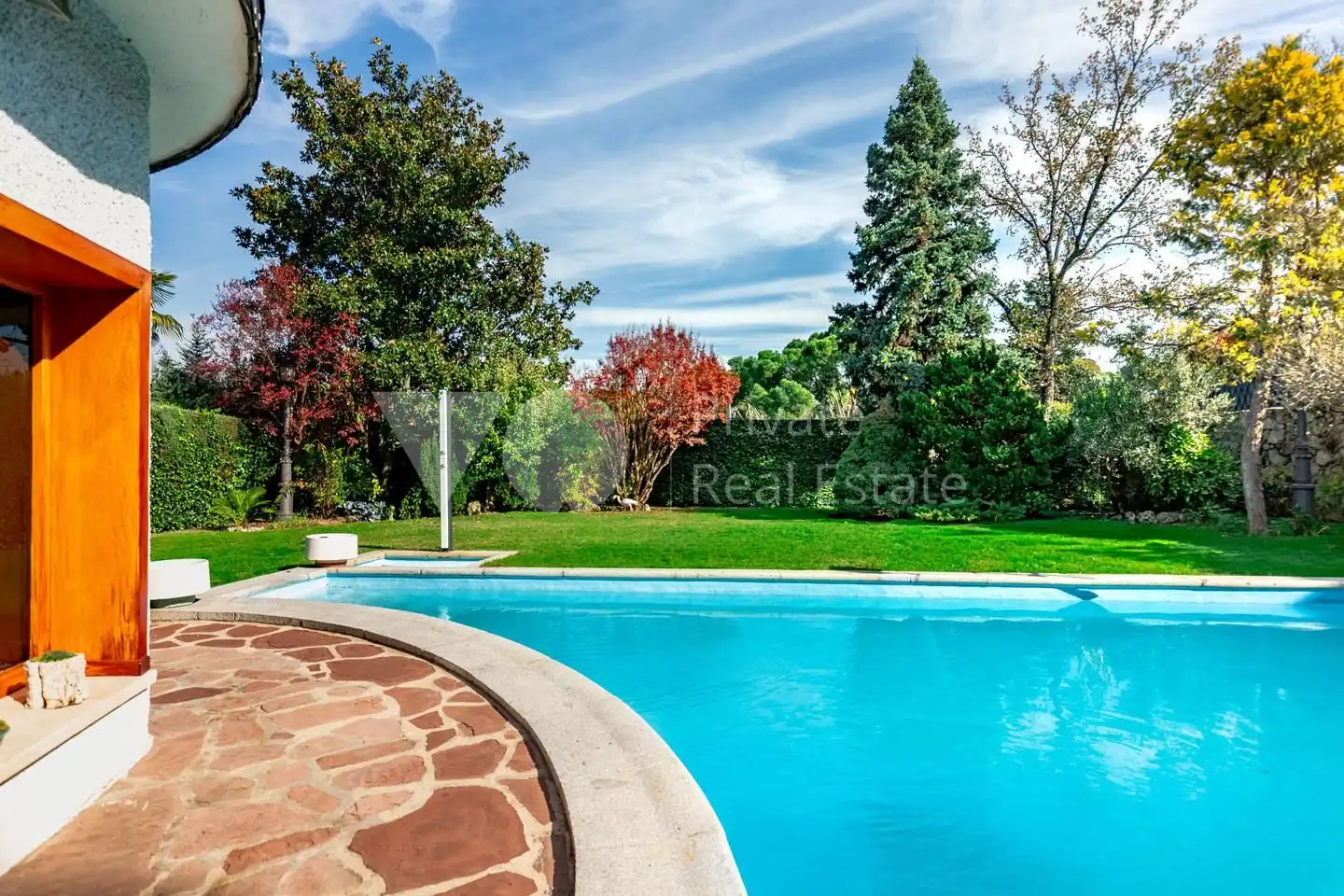 Piscina de Casa o chalet en venta en Madrid con Aire acondicionado, Calefacción y Jardín privado