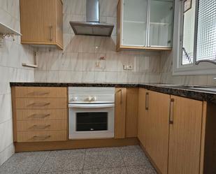 Kitchen of Flat for sale in Sabadell  with Air Conditioner, Heating and Oven