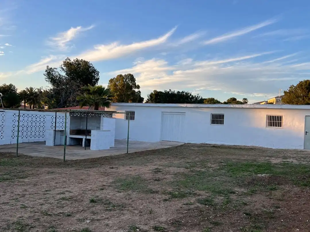 Vista exterior de Residencial en venta en La Pobla de Vallbona