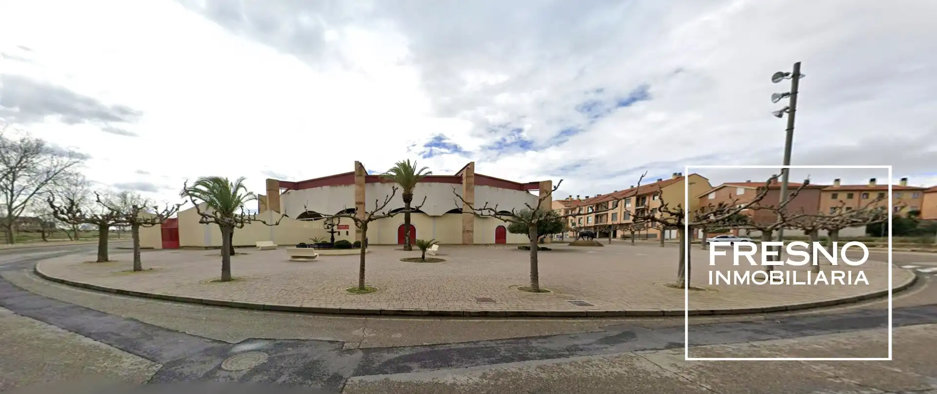 Vista exterior de Edificio en venta en La Muela, Zaragoza