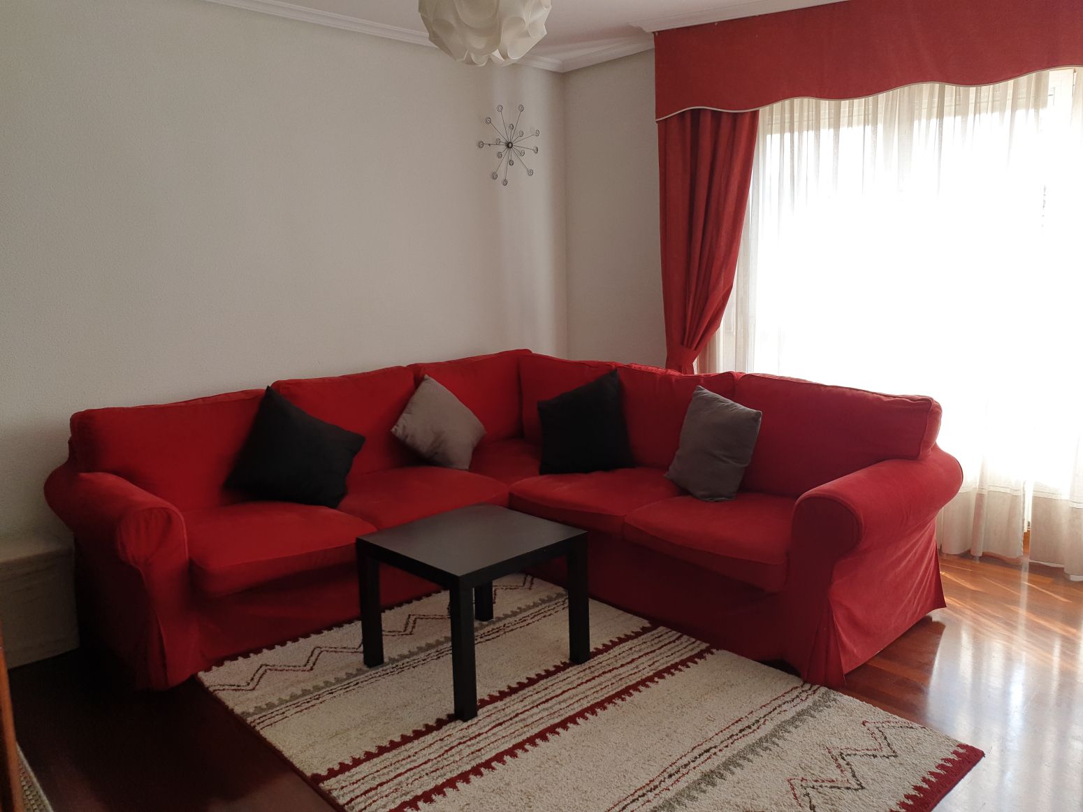 Sala d'estar de Pis en venda en Santander amb Calefacció, Parquet i Balcó