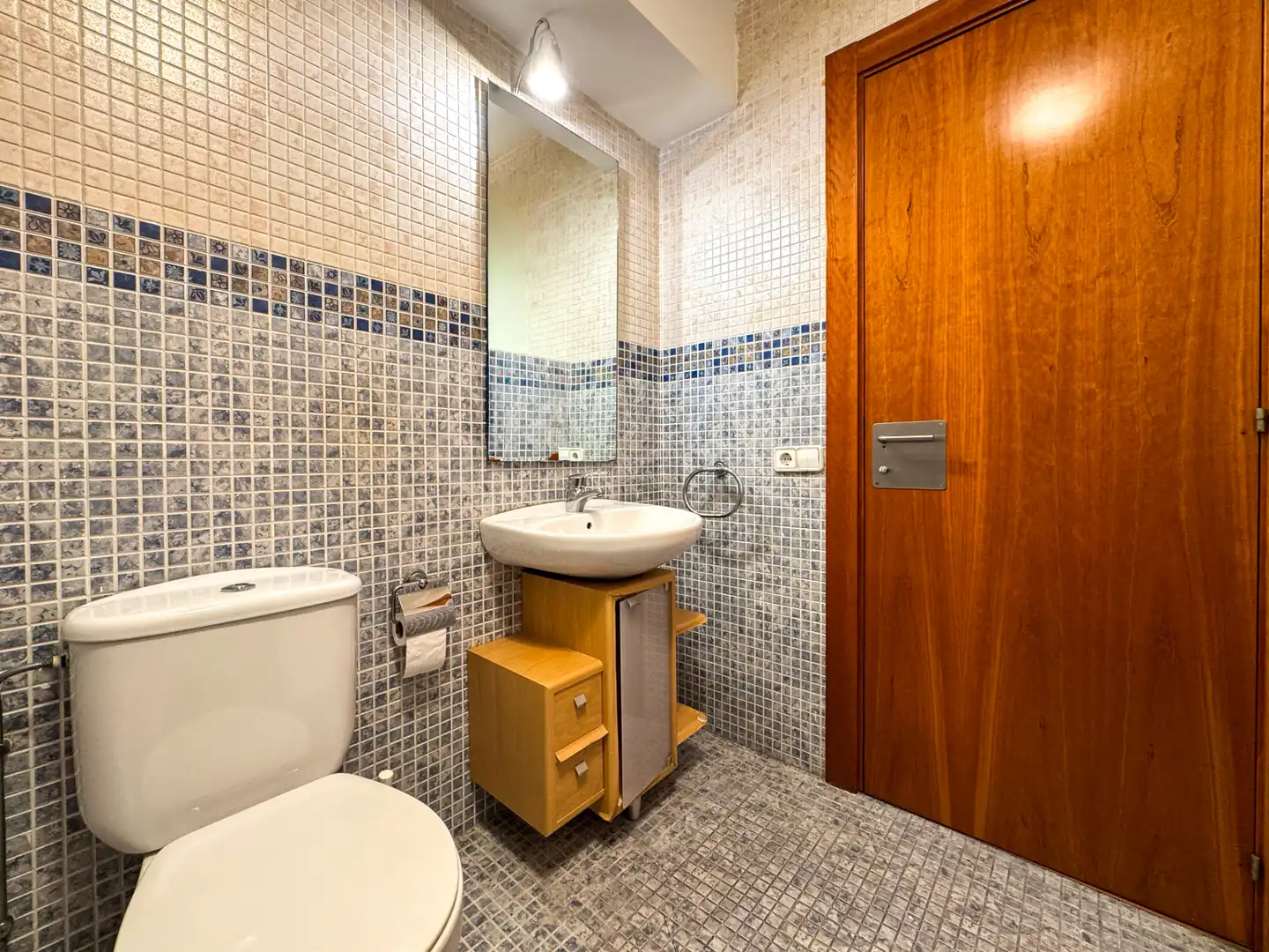 Baño de Piso en venta en Lleida con Calefacción, Parquet y Horno