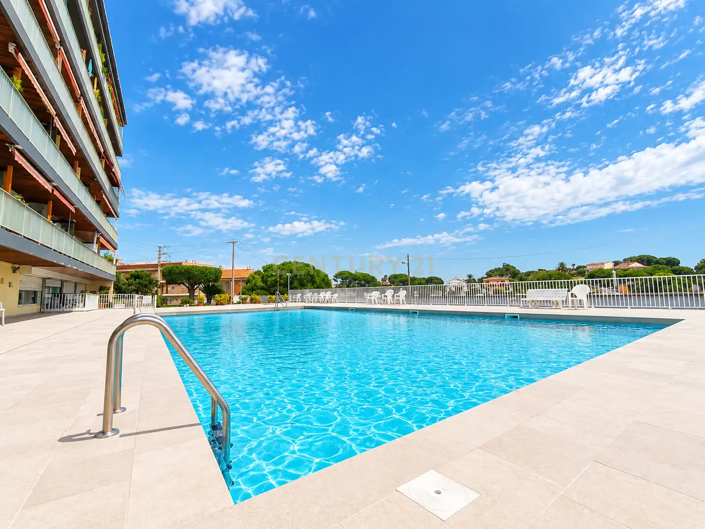 Apartament amb terrassa en venda a Av. Dr. Fleming, Lloret de Mar, Spain 39, imagen 2