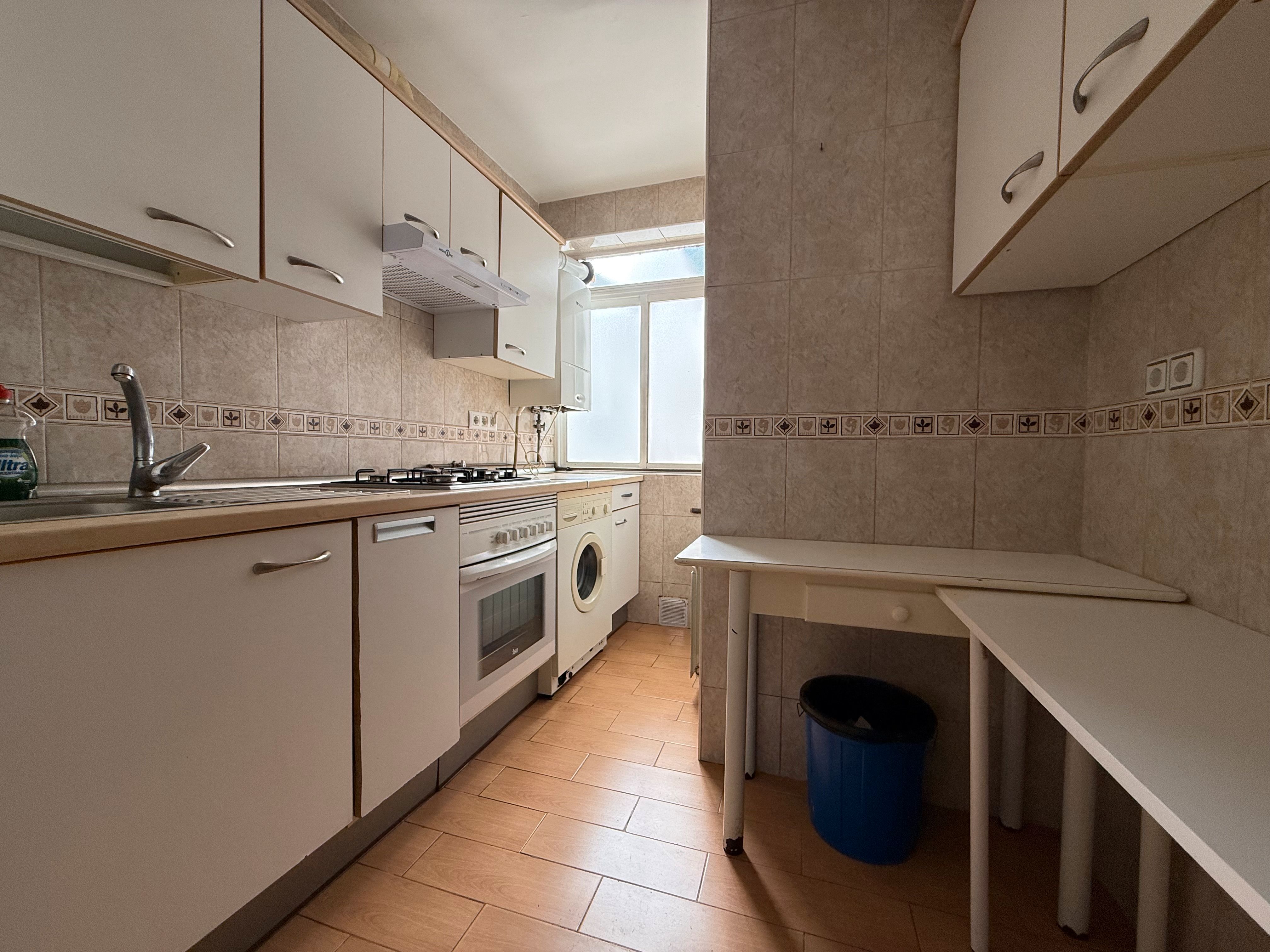 Kitchen of Flat for sale in  Madrid Capital  with Heating