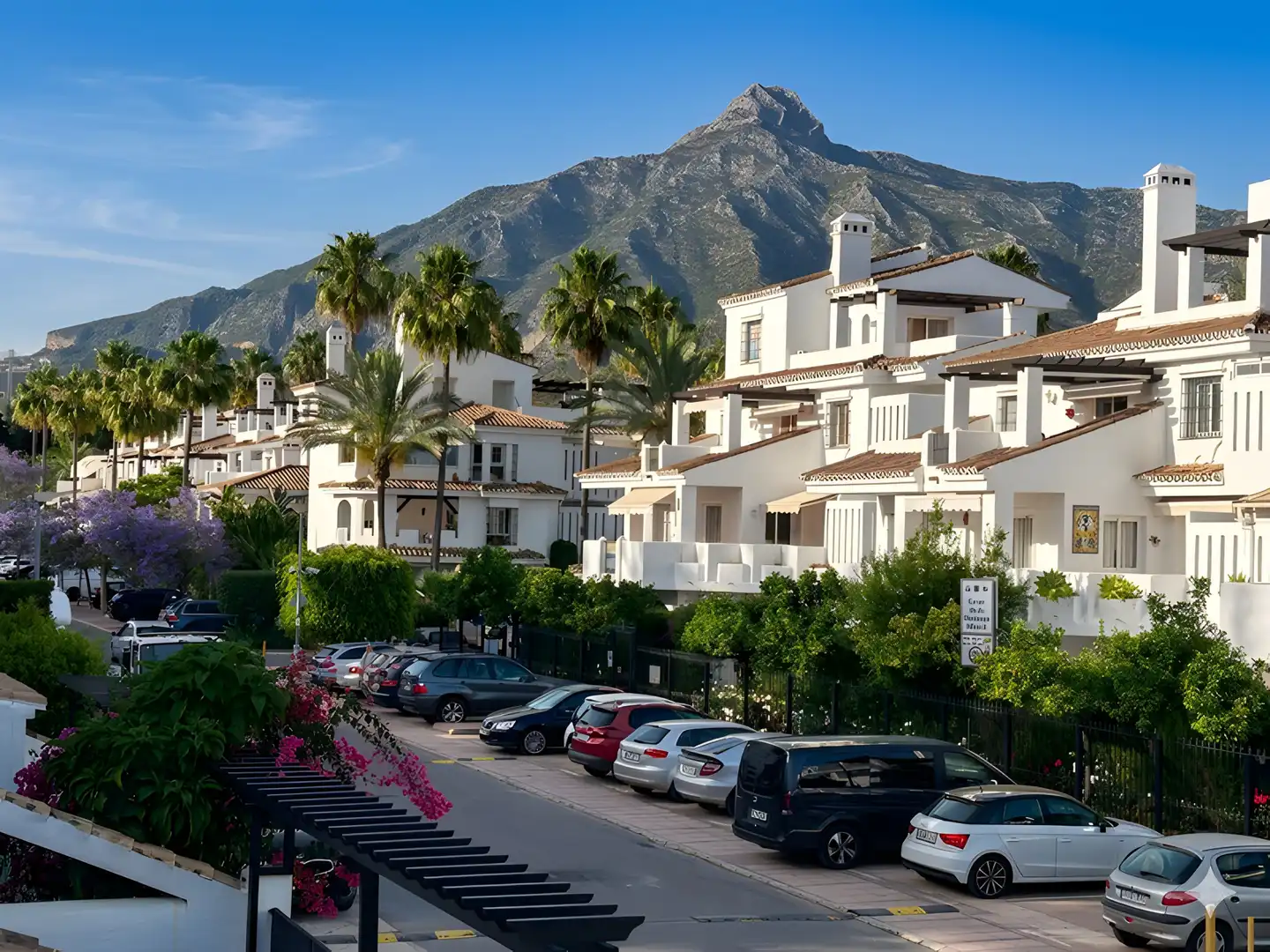 Adossat amb jardí en venda a Nueva Andalucía