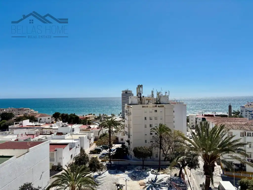Vista exterior de Piso de alquiler en Estepona con Aire acondicionado, Terraza y Amueblado