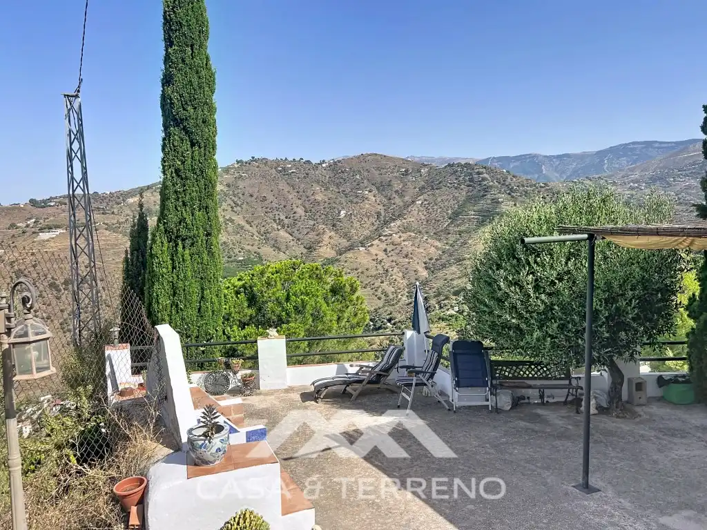 Houses for sale in Diseminados Benamayor, Cómpeta