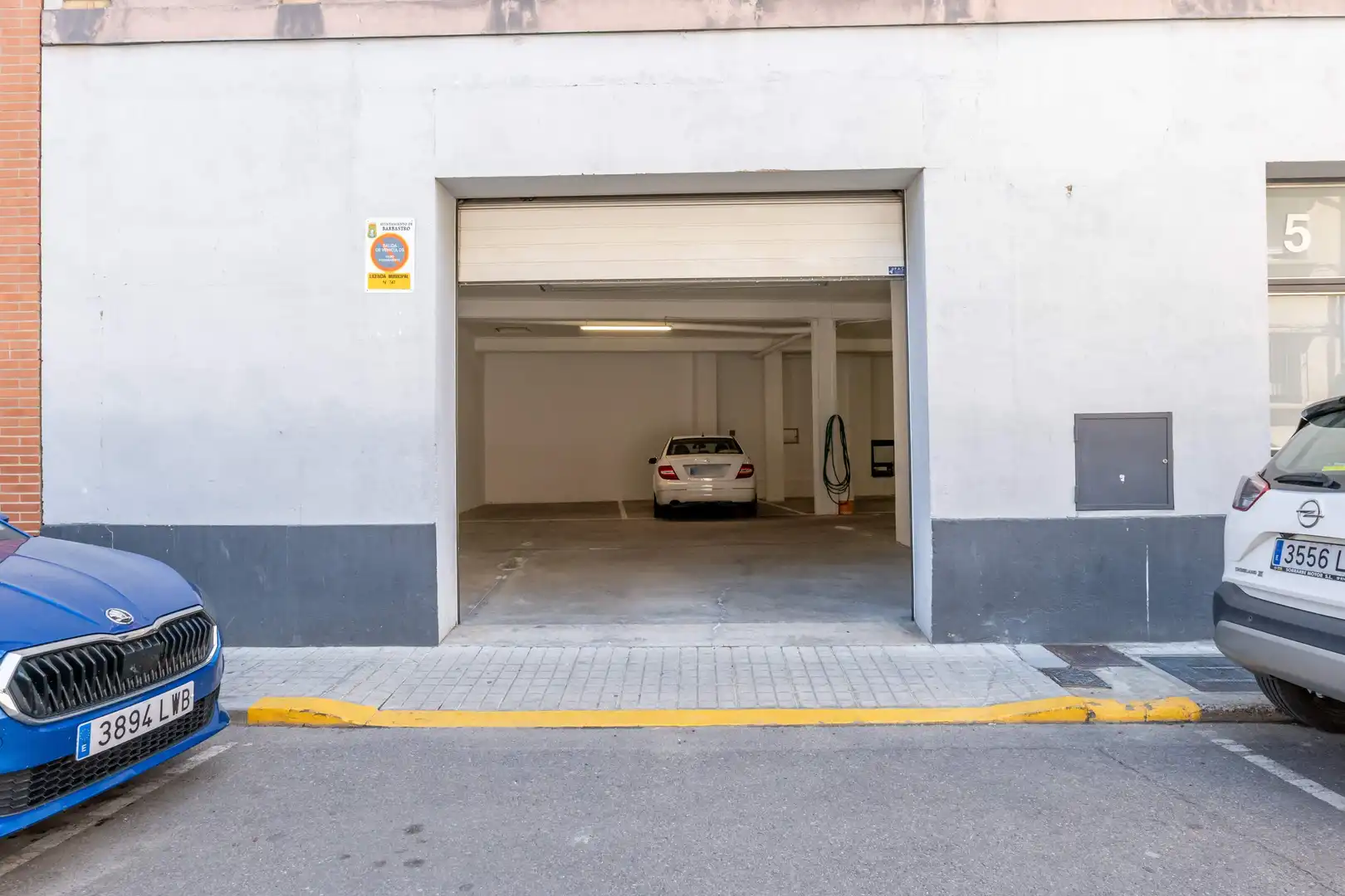 Aparcament de Edifici en venda en Barbastro