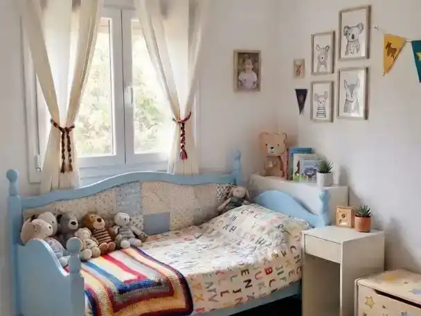 Bedroom of Flat for sale in  Madrid Capital
