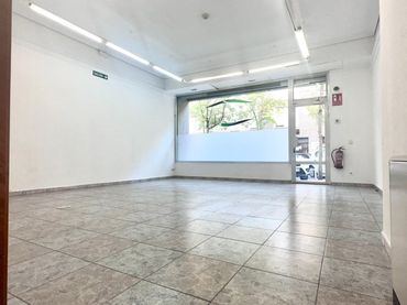 Local comercial en venta en Calle del Concejo de Ardanaz