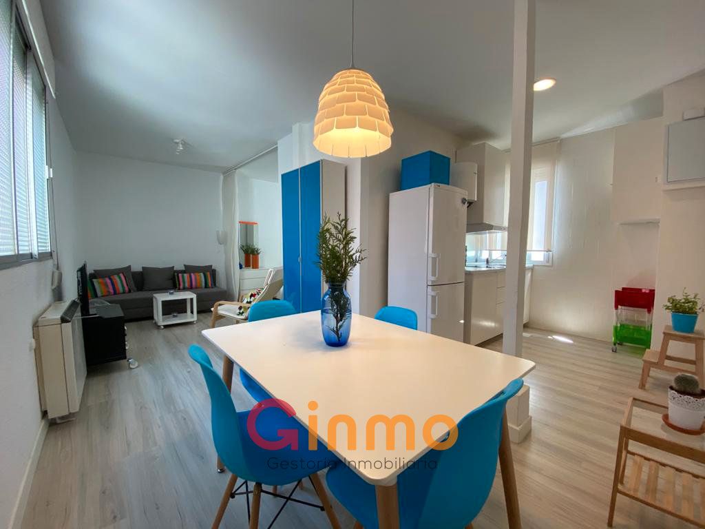 Bedroom of Flat to rent in  Madrid Capital  with Heating, Parquet flooring and Furnished