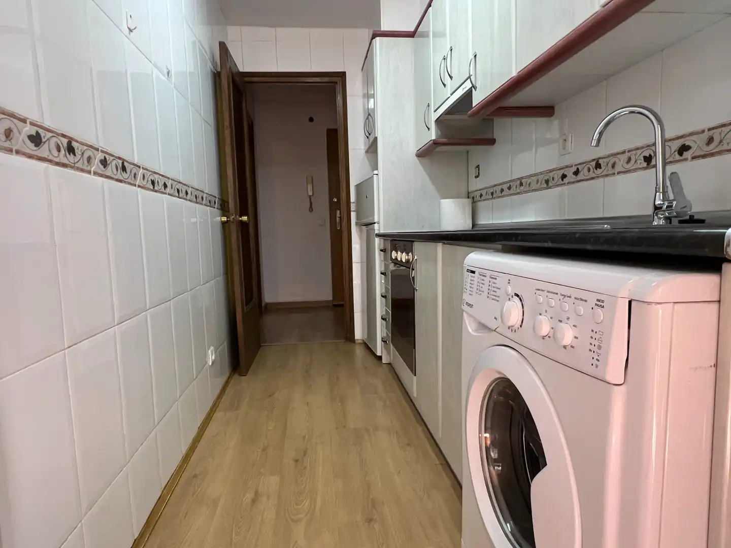 Cuina de Pis en venda en Jaca amb Calefacció, Terrassa i Moblat