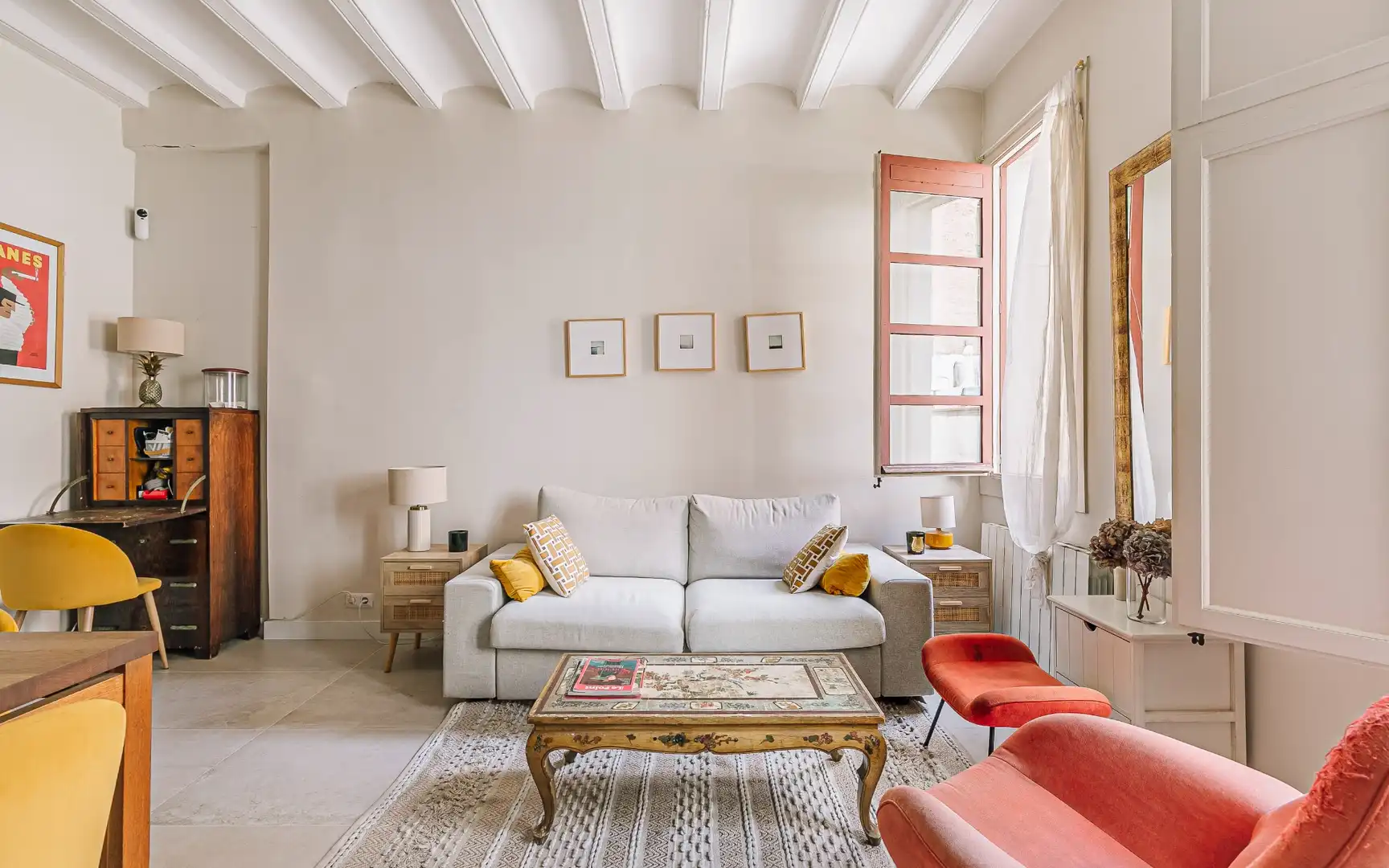 Piso con terraza en venta en Mariana Pineda