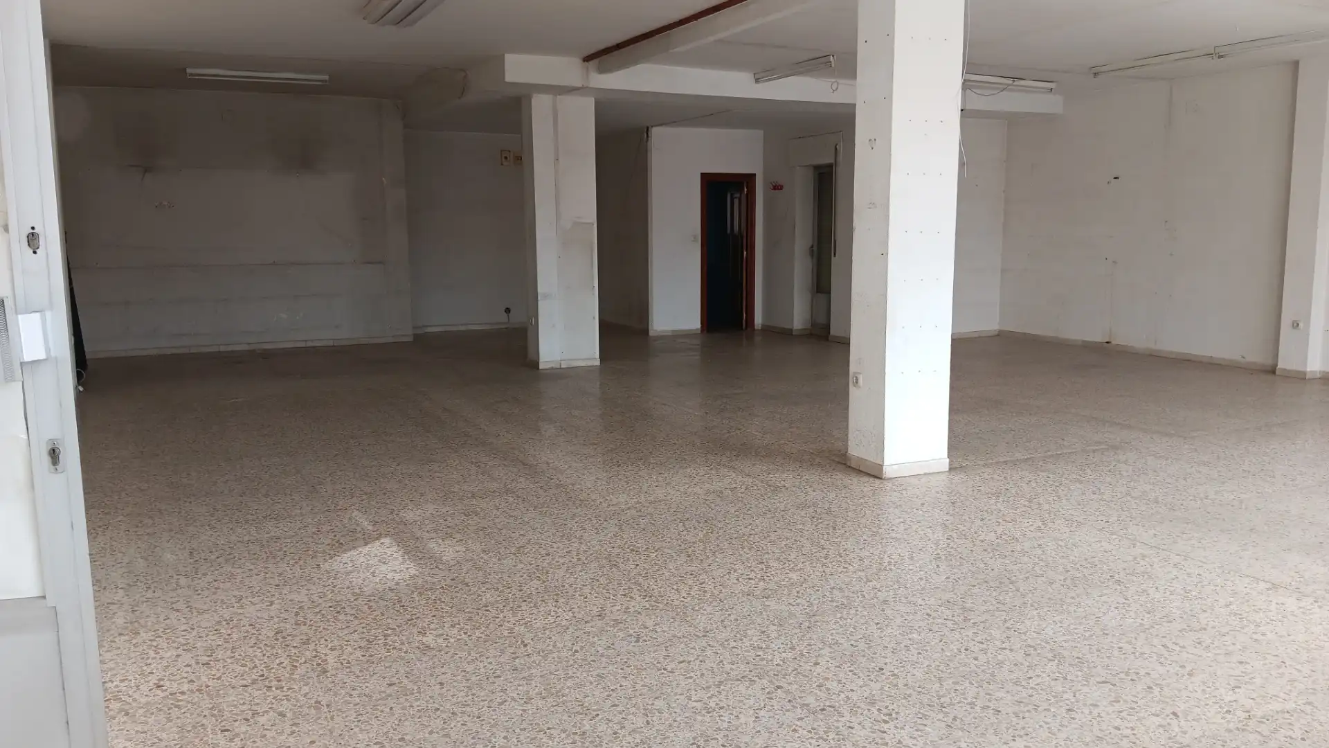Local comercial en venda a Avenida Portugal, imagen 6