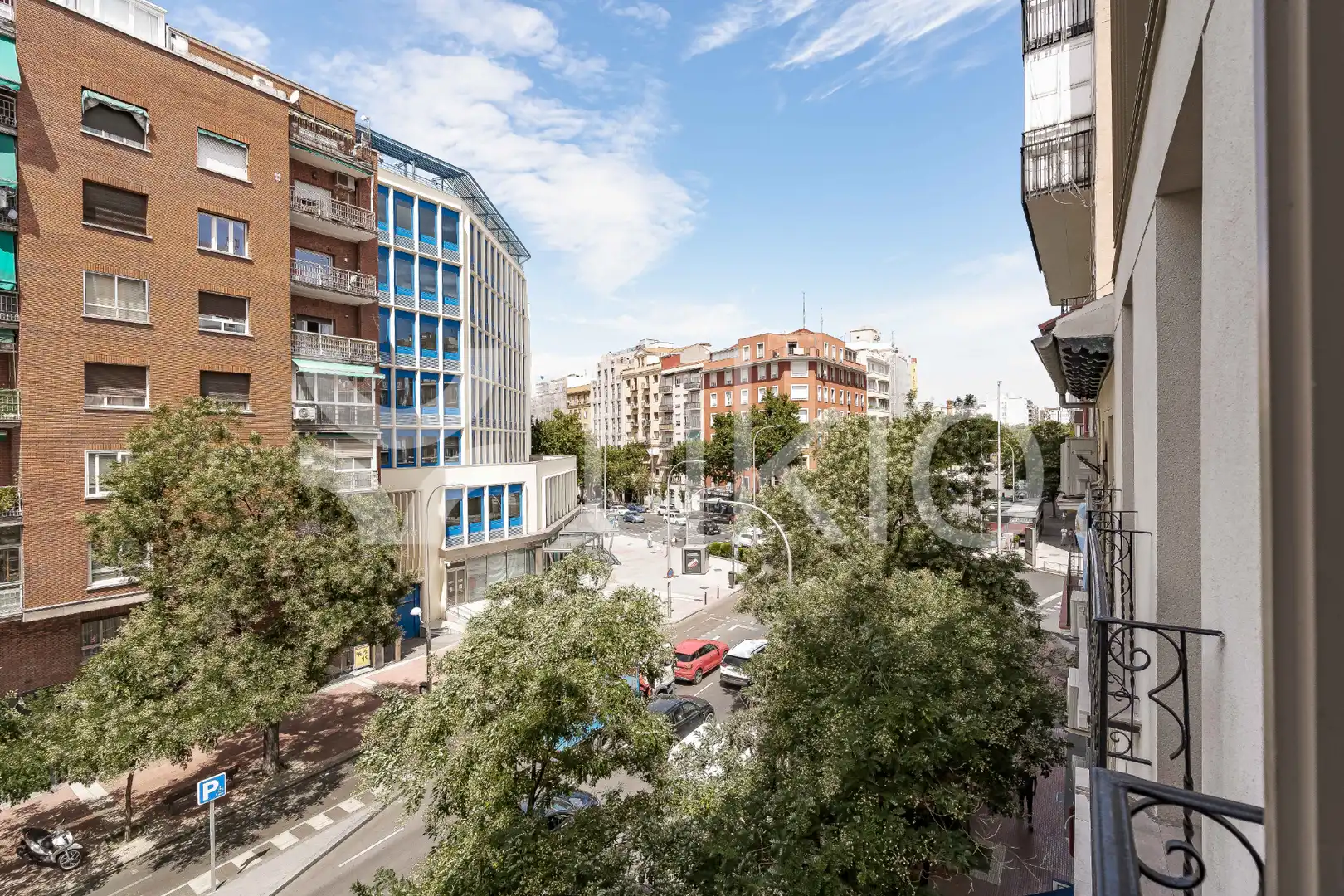 Exterior view of Apartments for rent in Madrid  with Heating, Furnished and Oven