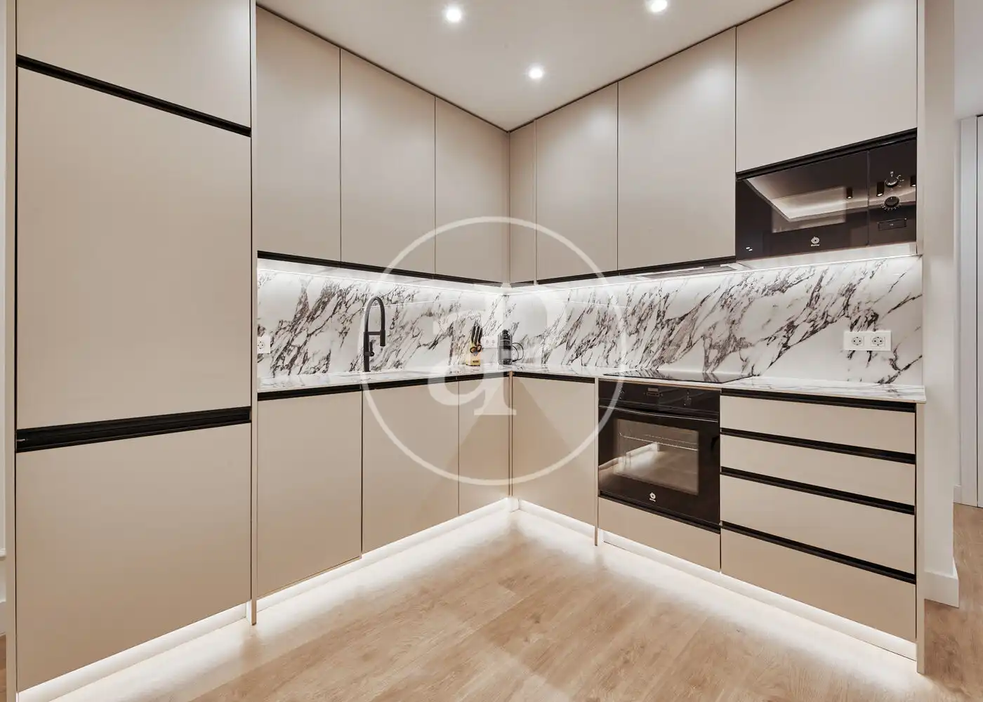 Piso con ascensor en venta en C. de Colón, imagen 13