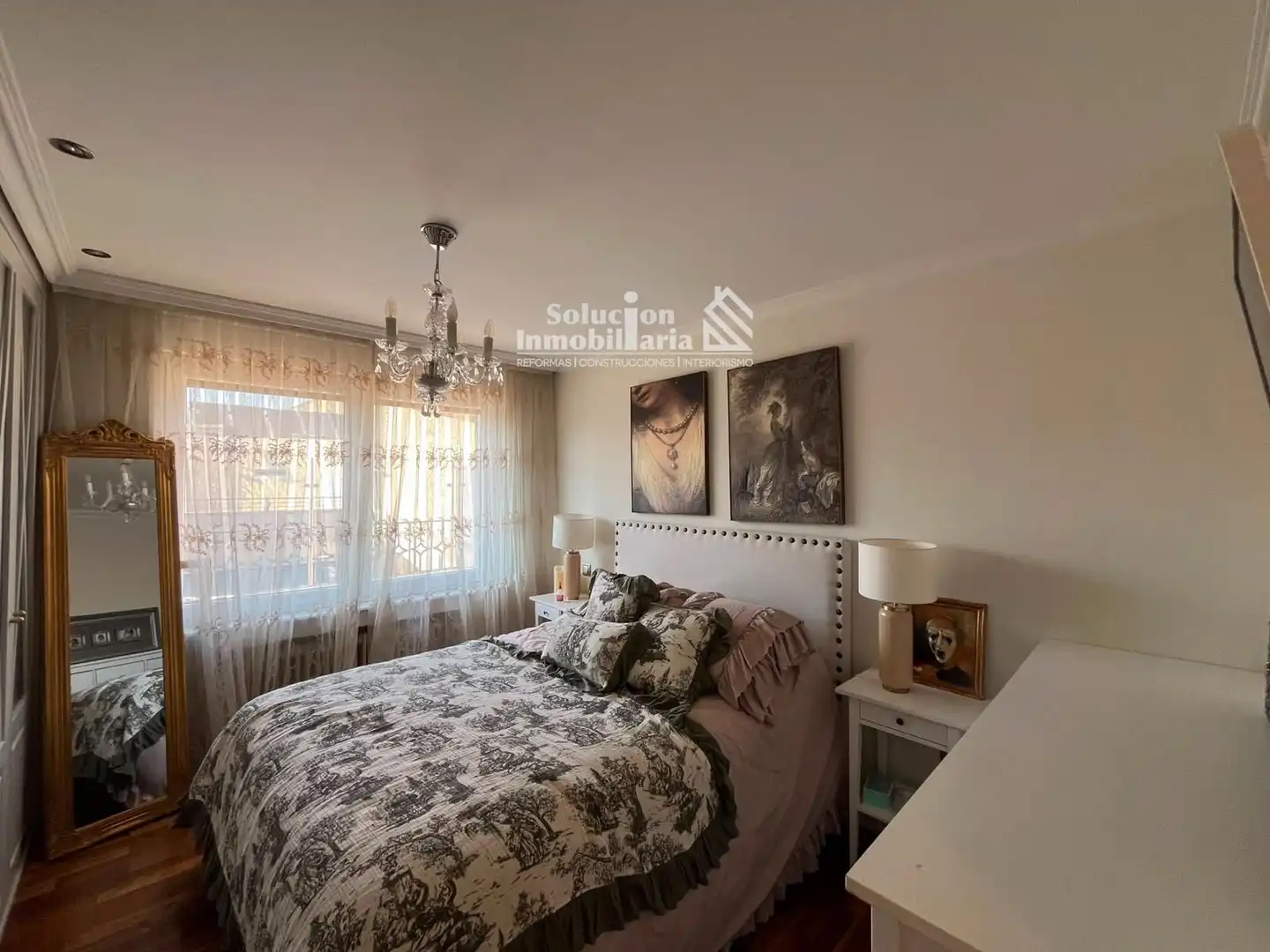 Schlafzimmer von Dachboden zum Verkauf in Salamanca mit Klimaanlage, Heizung und Terrasse