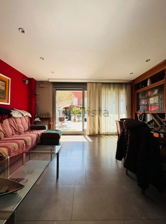 Living room of Single-family semi-detached for sale in L'Hospitalet de Llobregat  with Heating, Terrace and Storage room