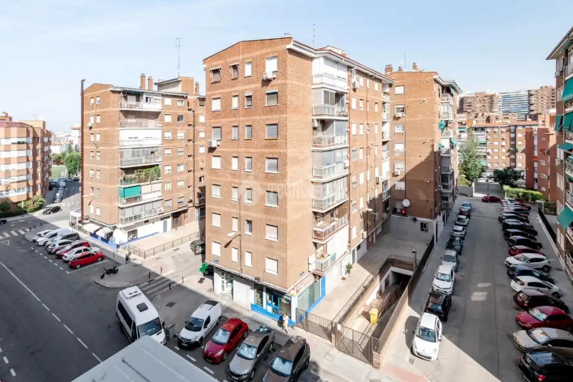 Exterior view of Study for sale in Madrid