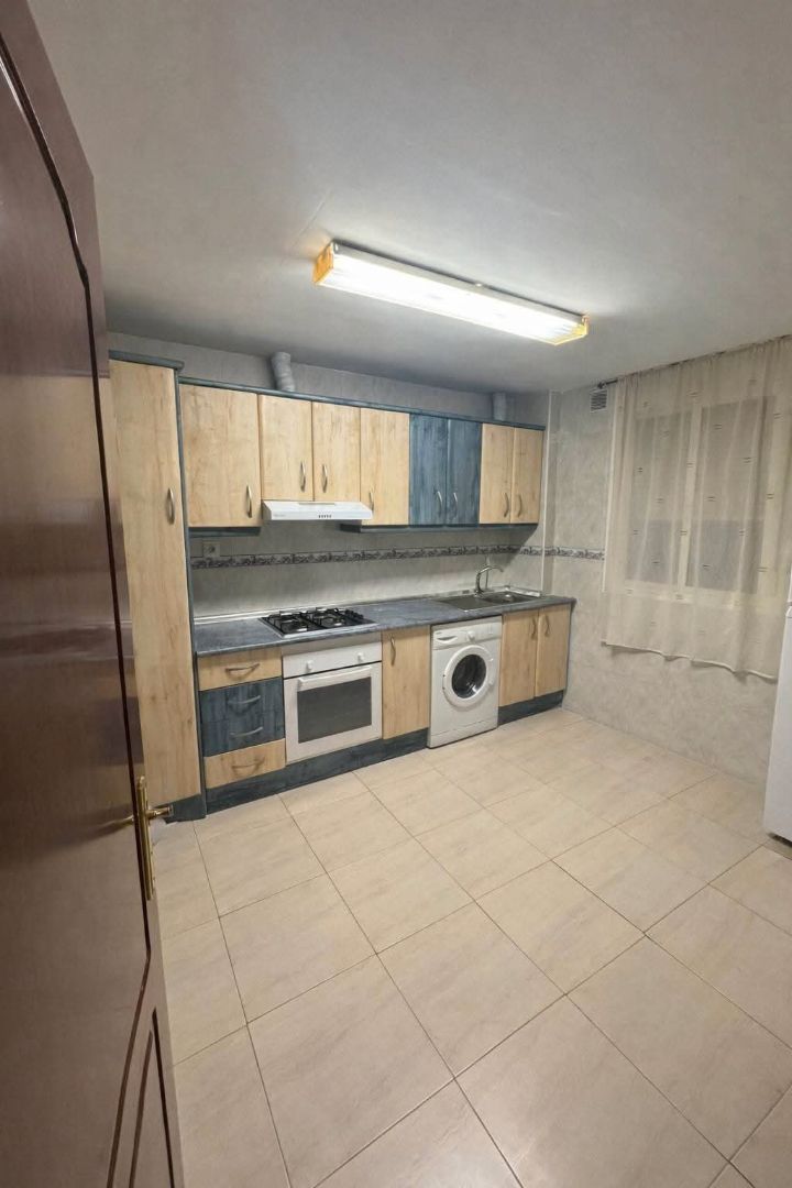 Kitchen of Flat to rent in  Melilla Capital  with Furnished and Oven