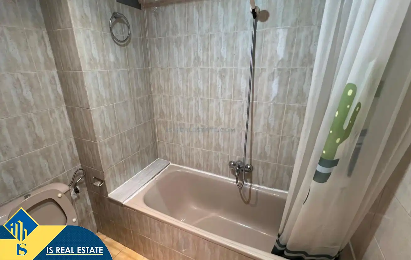 Bathroom of Study for sale in Torrevieja  with Air Conditioner, Heating and Terrace