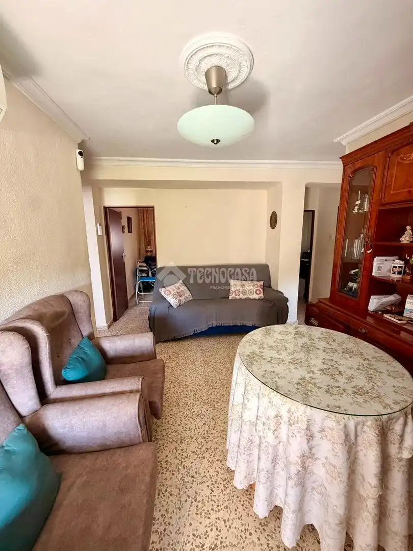 Sala d'estar de Pis en venda en Sevilla amb Calefacció i Terrassa