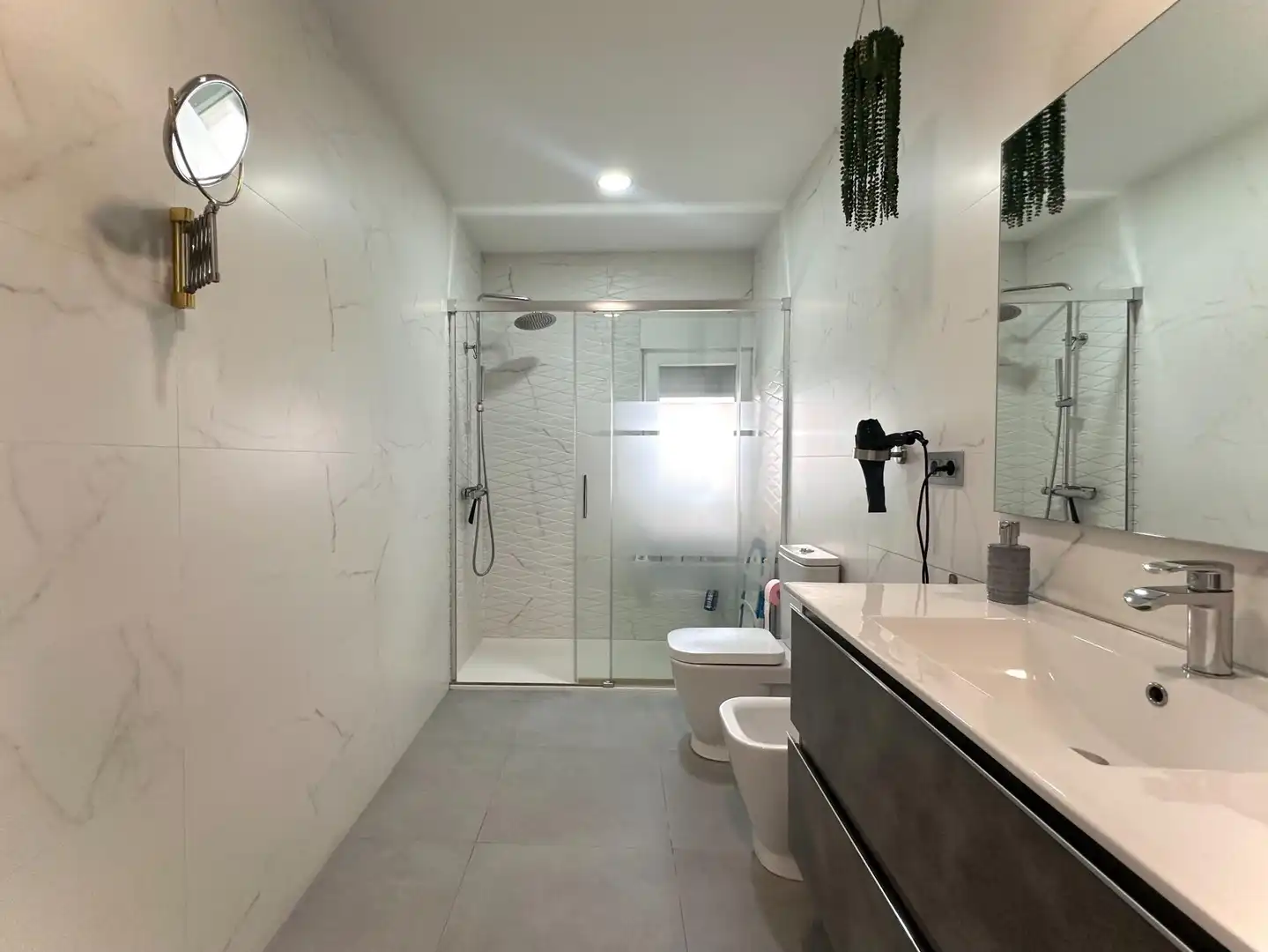 Baño de Casa o chalet en venta en Churriana de la Vega con Aire acondicionado, Calefacción y Jardín privado
