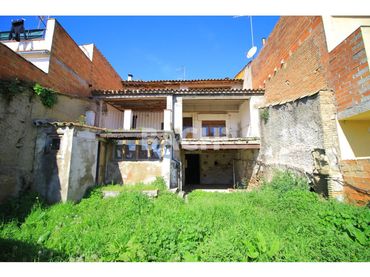 House for sale in Tona