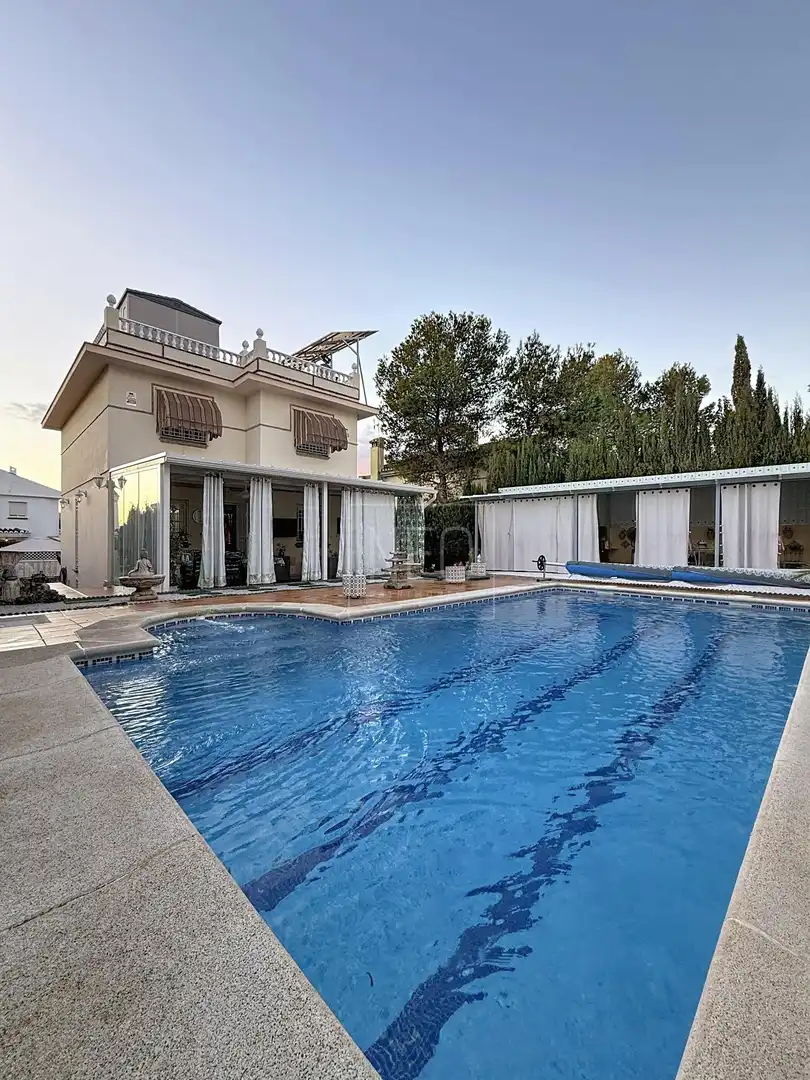 Villa mit Terrasse zum Verkauf in Calle PERAL, EL (LOMA VERDE)