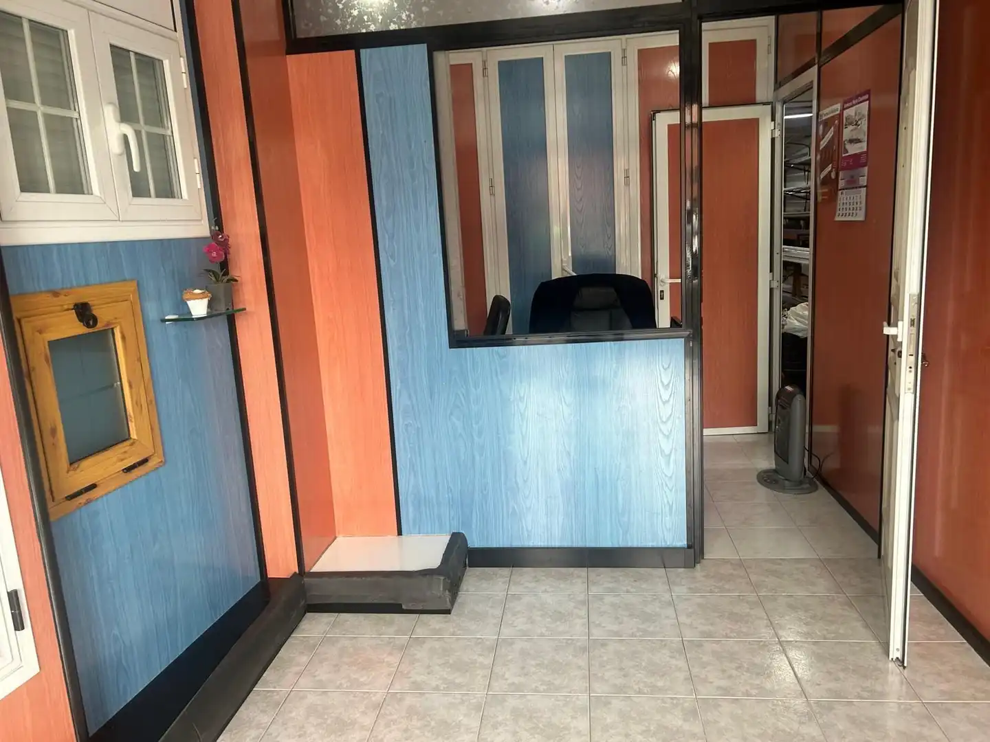 Local en venta en Castelldefels