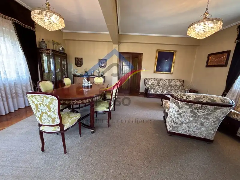 Sala d'estar de Casa o xalet en venda en Piélagos amb Calefacció, Jardí privat i Parquet